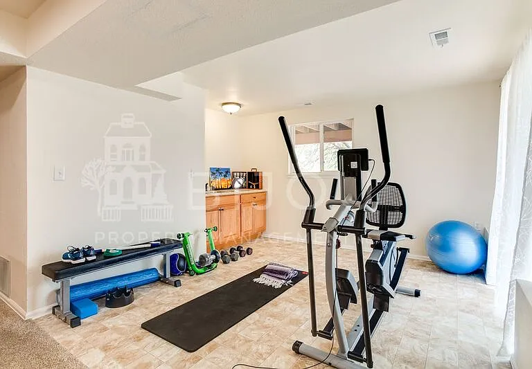 355 Waco Ct — Photo 9