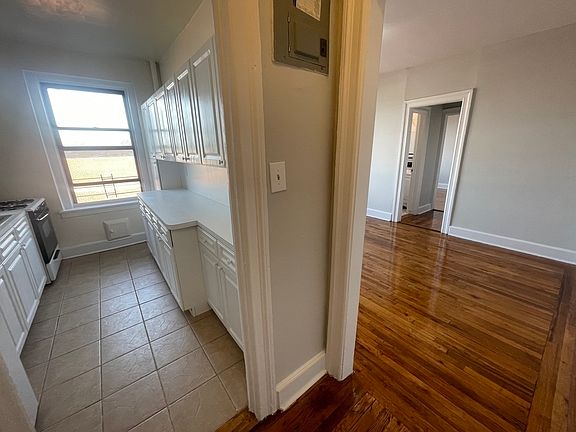 3rd image of 32-35 30th St #Cc3