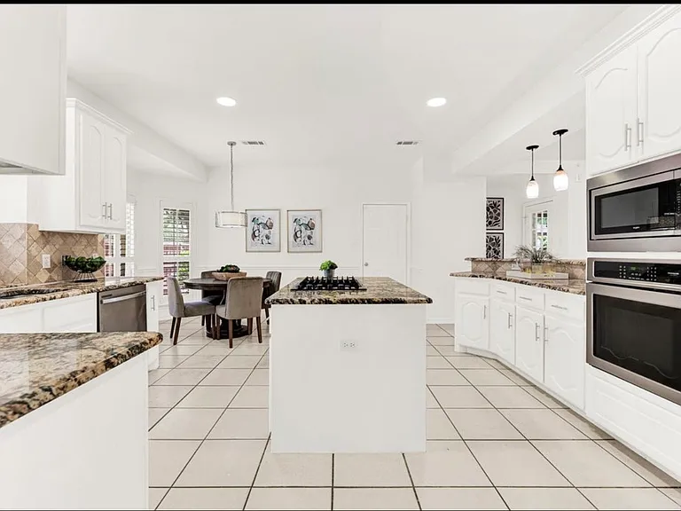 2810 Ashbury Dr #1 — Photo 19