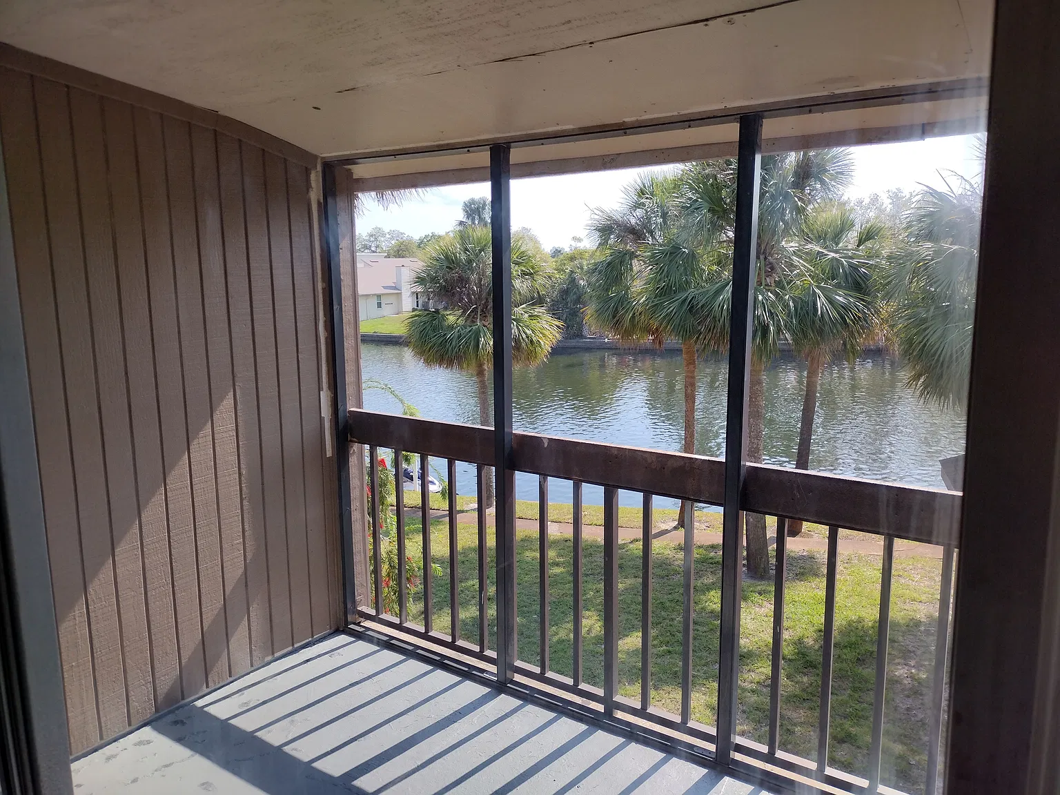 1 bed, 1.5 bath, 988 sqft, $1,400 — Photo 2