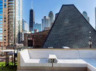 800 N Clark St, Chicago, IL 60610
