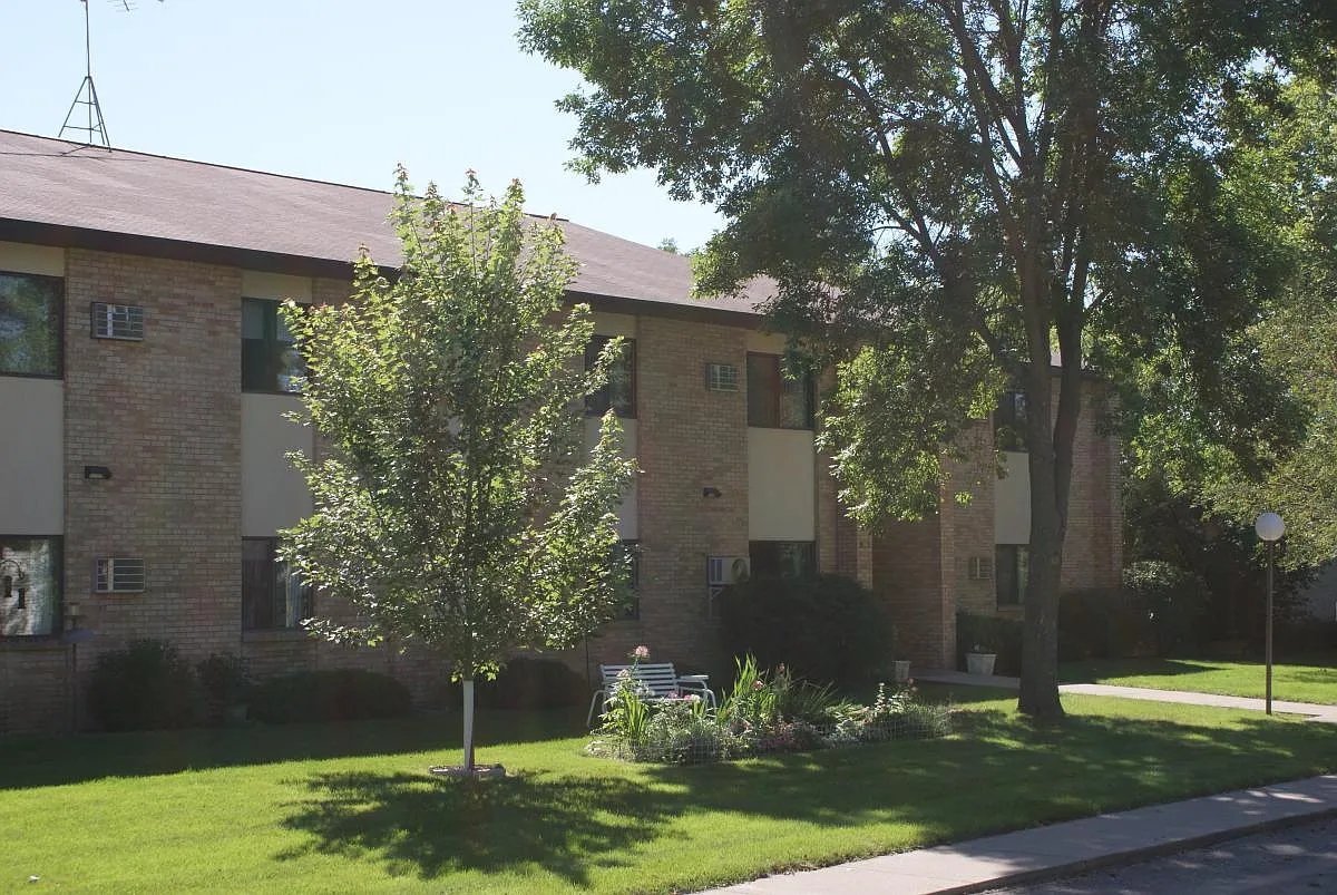 1 bed, 640 sqft, $695 — Photo 4