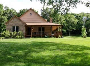 22595 George Rd, Tonganoxie, KS 66086