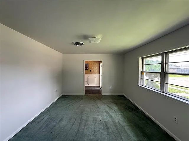 420 E William David Pkwy — Photo 5