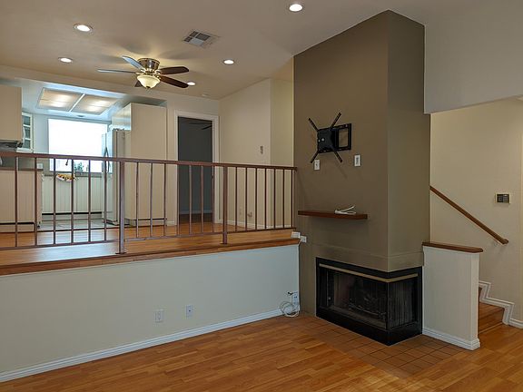 3rd image of 17951 River Cir APT 4