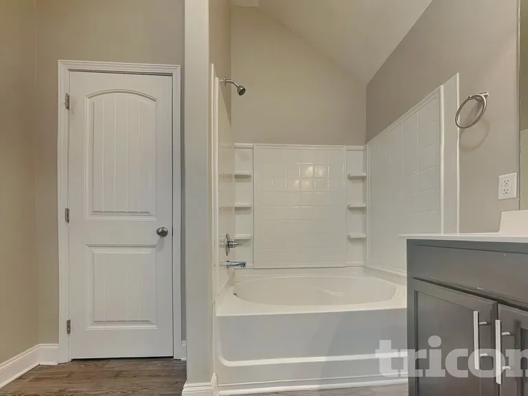 513 Sourwood Dr — Photo 8