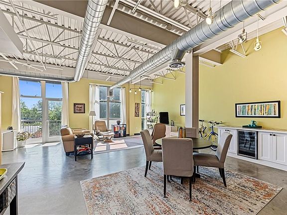 3rd image of 5200 Peachtree Rd APT 3313