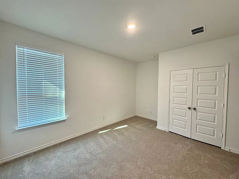 504 Saddle Ln — Photo 19