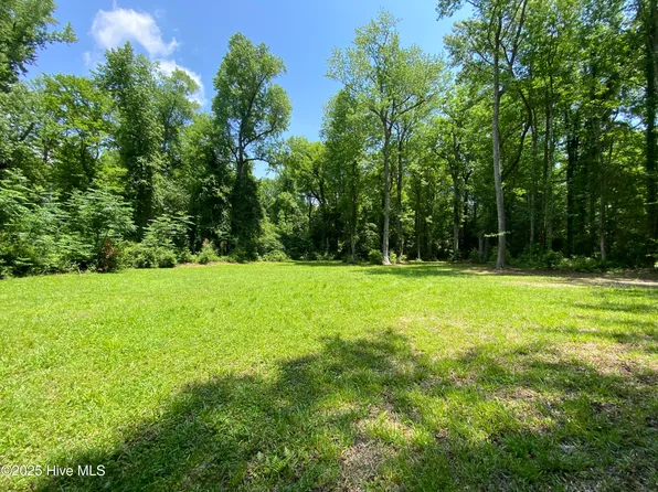 140 Country Club Ln #14, Newport, NC 28570