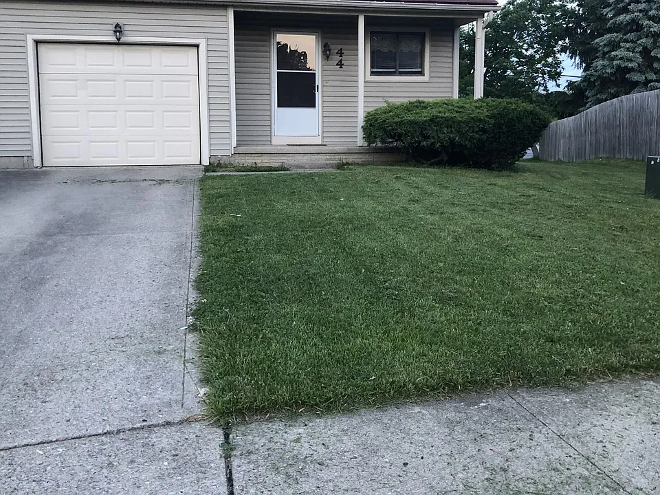 44 Keene Dr