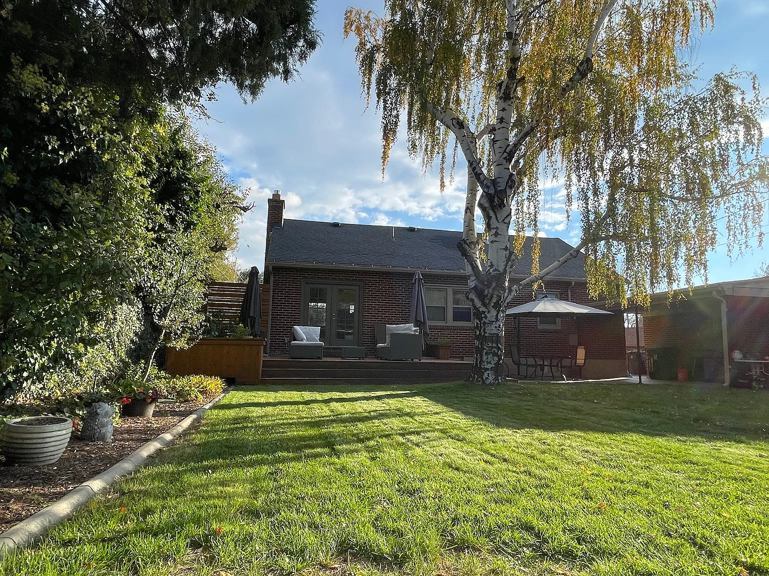 4 bed, 1.5 bath, 2100 sqft, $3,500 — Photo 4