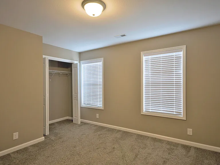 291 Alexander Blvd — Photo 23