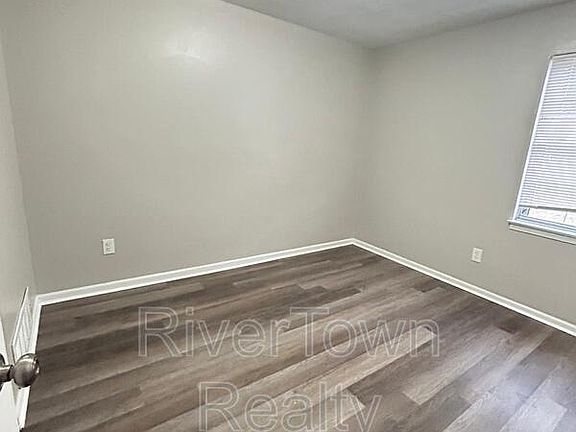 4th image of 364 Washburn Dr