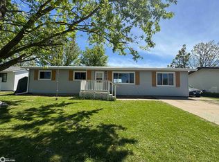 2808 Eastridge Dr, Centerville, IA 52544