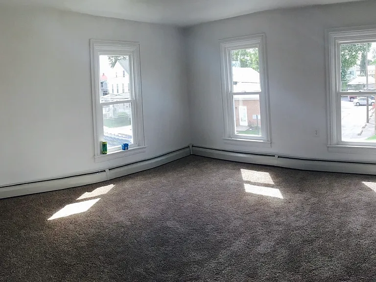 46 N Lancaster St — Photo 7