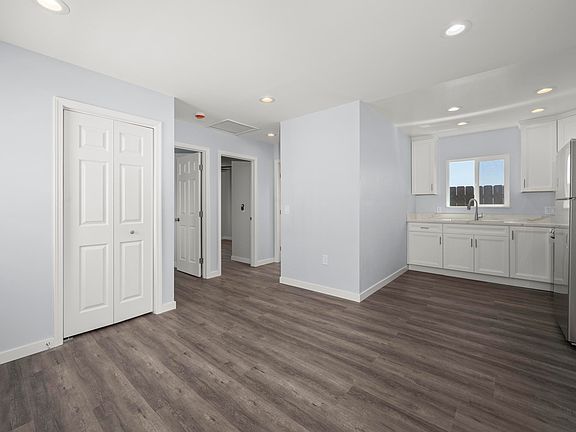 4th image of 316 Los Angeles Pl