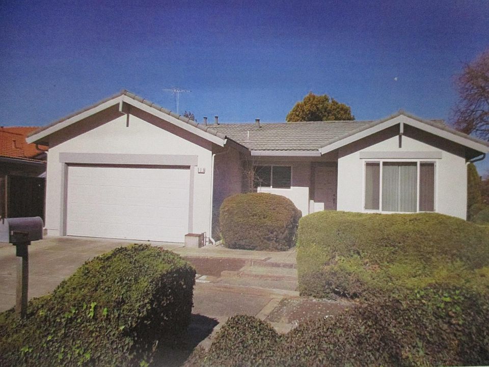 1st image of 223 Rosado Rd