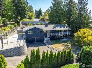 2445 W Lynnwood Dr, Longview, WA 98632