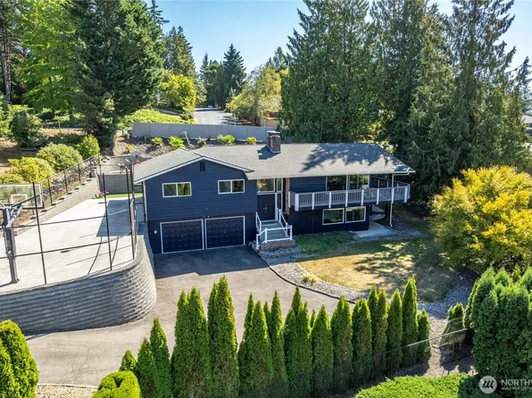 2445 W Lynnwood Drive, Longview, WA 98632