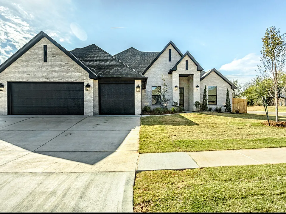 5216 NW 116th St
