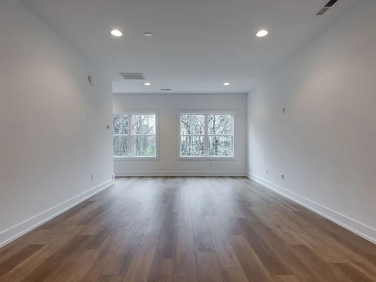 862 W Sharpe Ave #4 — Photo 15