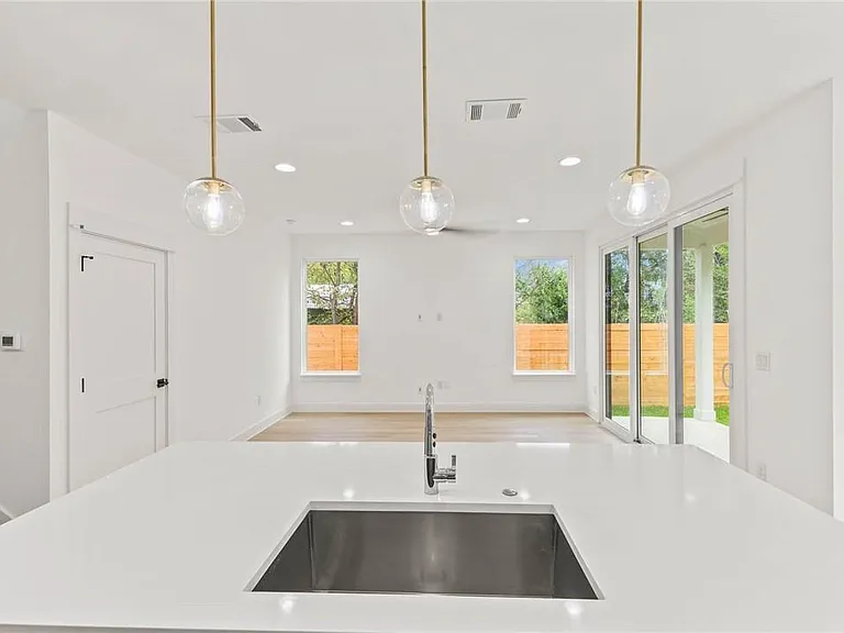 3321 Hemlock Ave #2 — Photo 11