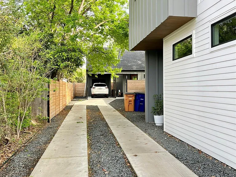 7809 Mullen Dr #2 — Photo 26