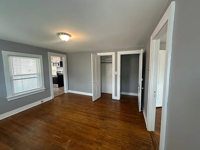 160 S Main St — Photo 8
