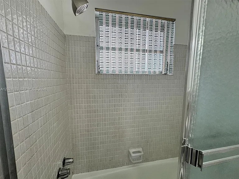 2219 Polk St #4B — Photo 9
