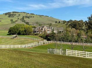 2400 Heritage Manor Dr, Gilroy, CA 95020