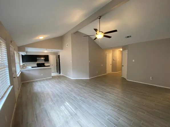 8314 Heaton Hall St, Humble, TX 77338