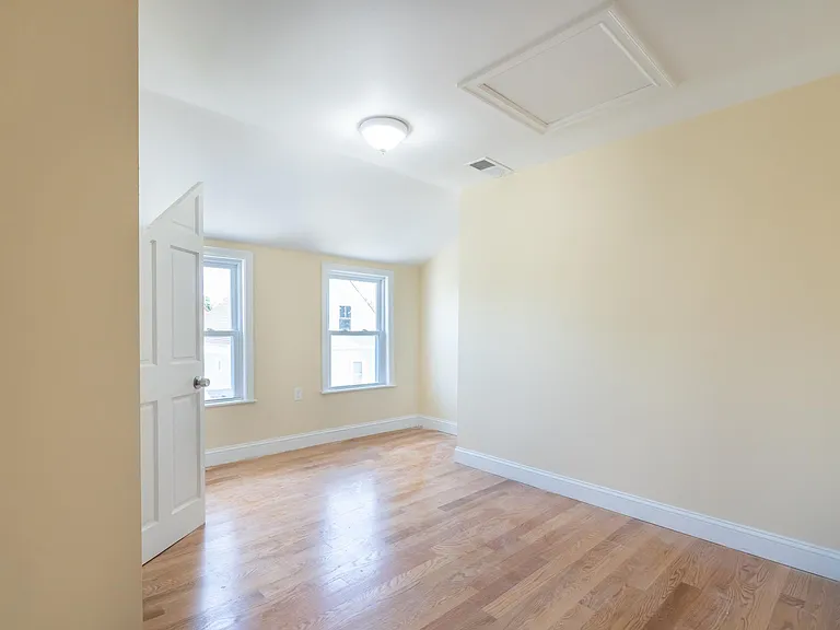 8 Martin St #3 — Photo 11