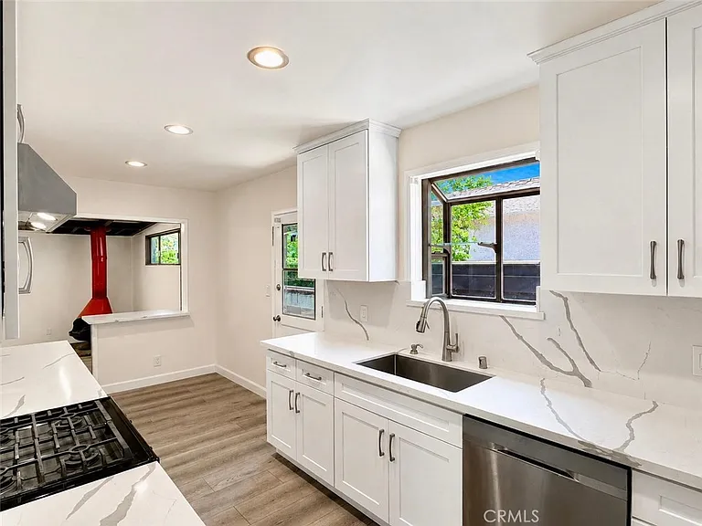 5441 Berryman Ave — Photo 11