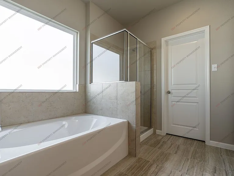 727 Cross Dr — Photo 10