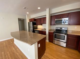 21 Pond St #1C, Braintree, MA 02184