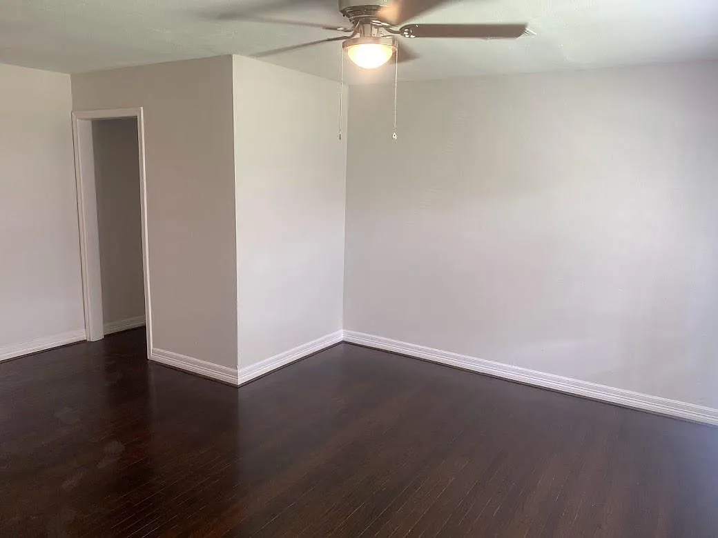 3 bed, 1128 sqft, $1,750 — Photo 3