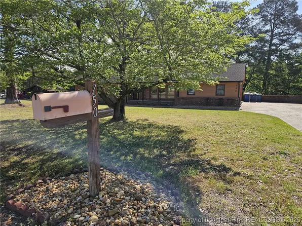 750 Galloway Dr, Fayetteville, NC 28303