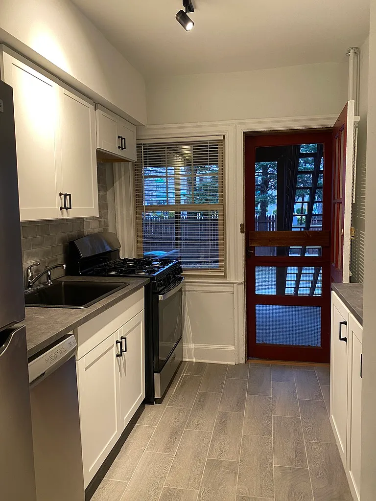 2 bed, $1,950 — Photo 3