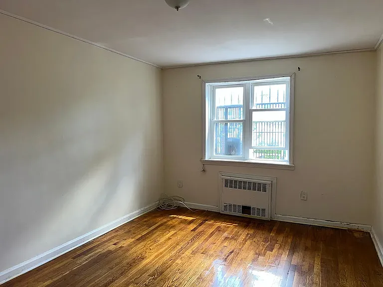 736 E 94th St #1 — Photo 16