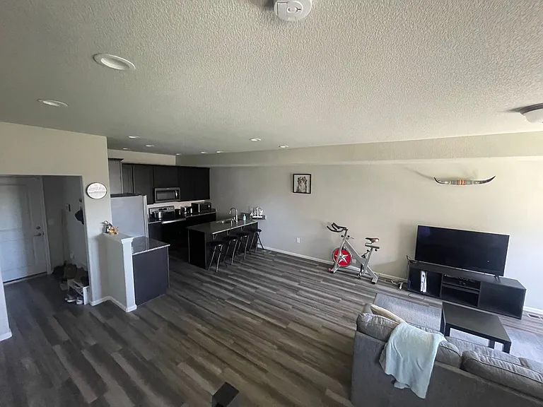 9829 Paluxy Hts — Photo 23