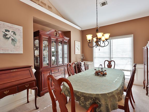3rd image of 340 Sweet Ivy Ln