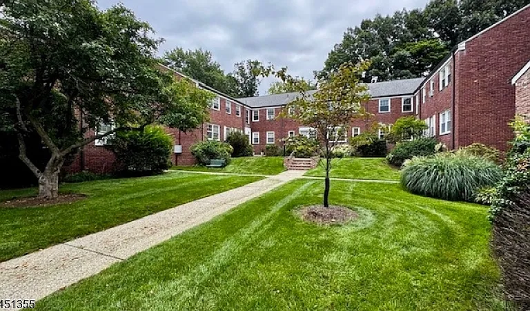 349 Bloomfield Ave #25 — Photo 3
