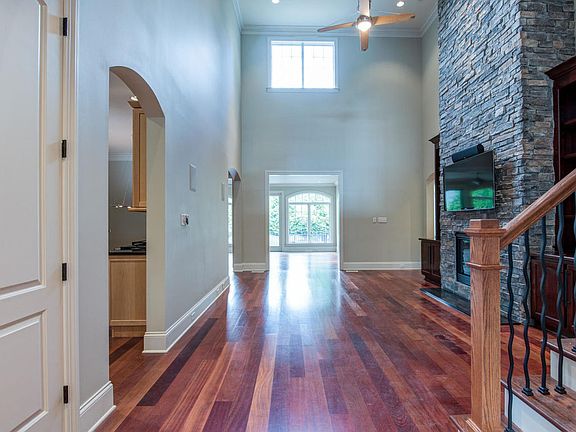 5th image of 1412 Villa Forest Way
