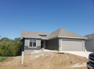 22220 W 93rd Ter, Lenexa, KS 66220