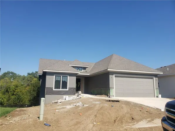 22220 W 93rd Ter, Lenexa, KS 66220