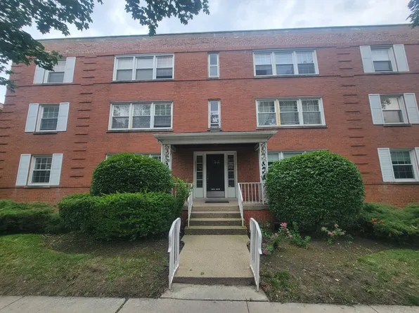 2071 W Farwell Ave APT 1E, Chicago, IL 60645