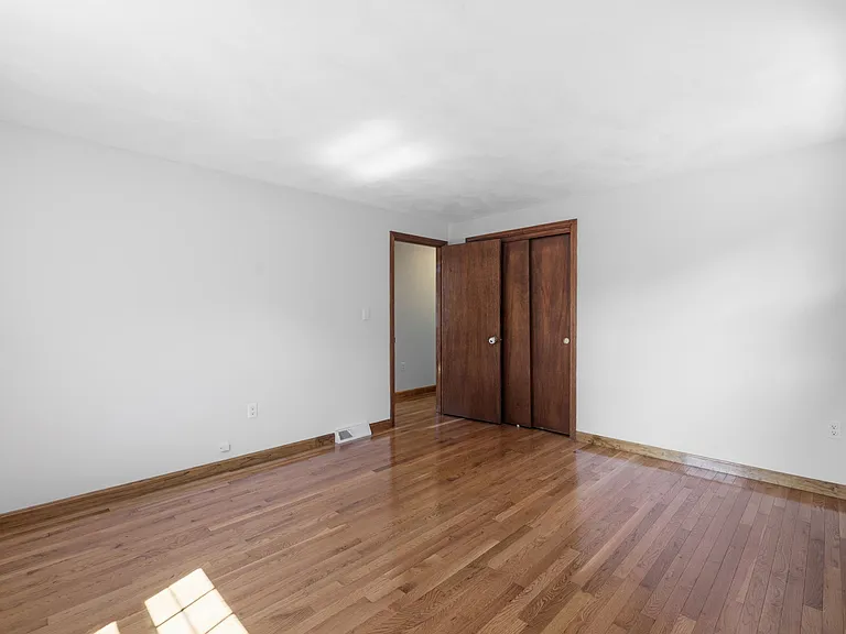 121 Rolling Ridge Ln — Photo 25