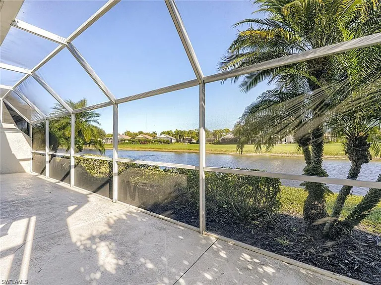 8529 Fairway Bend Dr — Photo 6