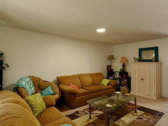 5th image of 506 SE Douglas St #1-2