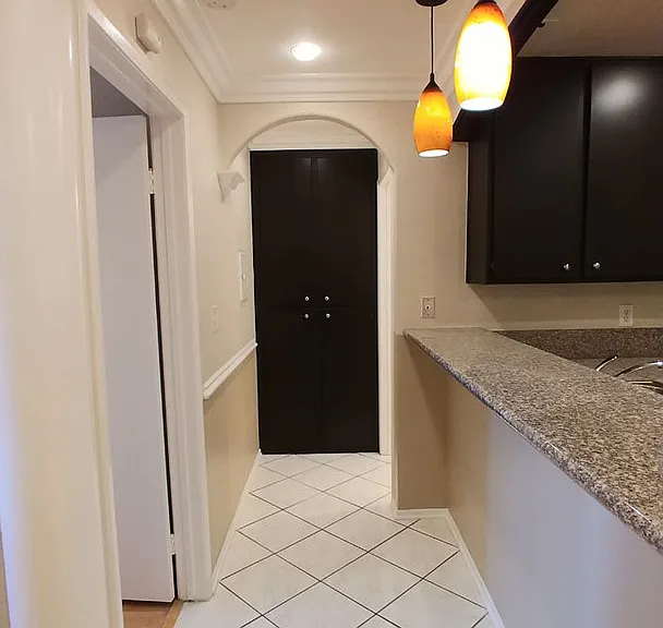 Carmel Heights Apts — Photo 23